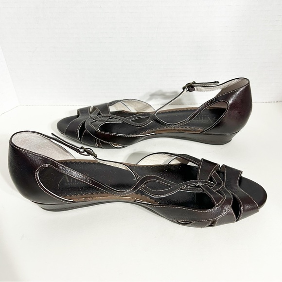 Clarks Artisan Collection Leather Strappy T-Strap Open Toe Sandals Back Heel 🟤 - Picture 2 of 13